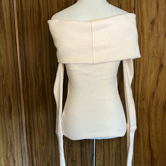 Free People Off The Shoulder Sweater - Picture 4 of 6
